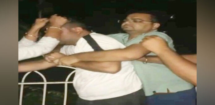 BJP Leader Gets Thrashed By Wife, Video Viral