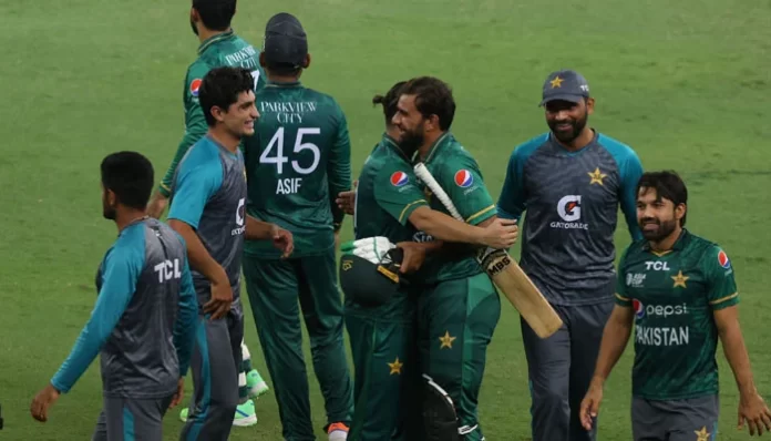 Pm, Imran khan & Others Congratulate Pakistan On Victory Against India