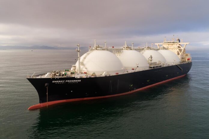 Pakistan's LNG import in doldrums again as winter season approaches